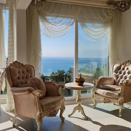 Apartment Deniz Manzarali Jakuzili Kral Dairesi *