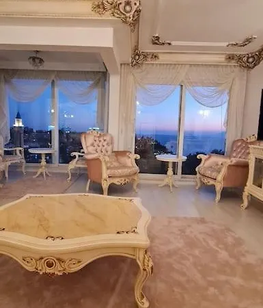 아파트 Deniz Manzarali Jakuzili Kral Dairesi 안탈리아