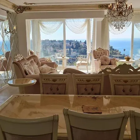 아파트 Deniz Manzarali Jakuzili Kral Dairesi 안탈리아